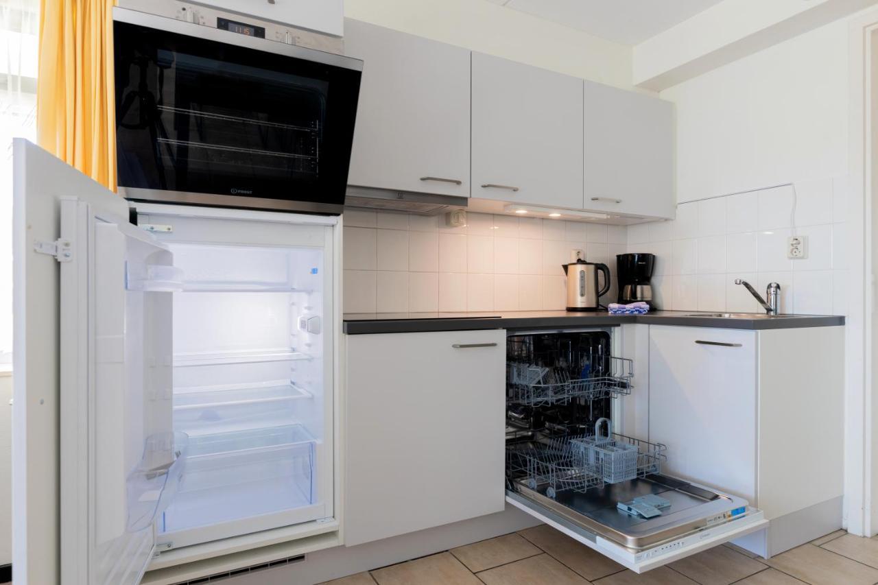 Escape, Appartement Met Groot Terras Buren  Exterior photo